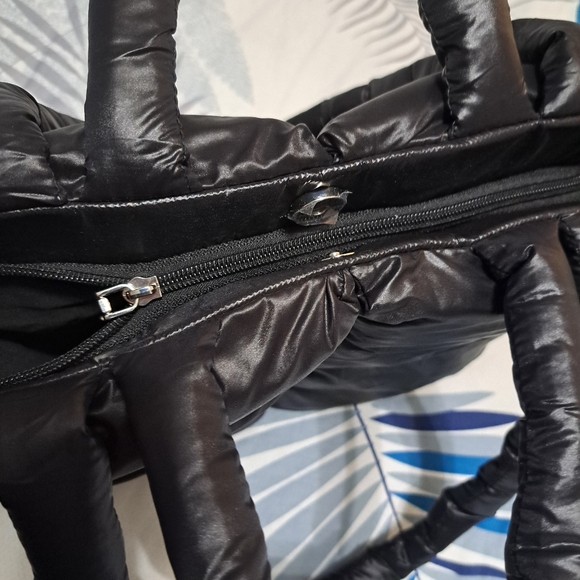 NWOT Quilted Puffy Tote Bag - Picture 3 of 4